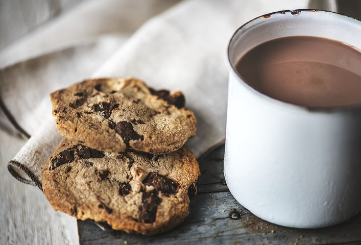 cookie-and-cocoa-milk