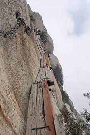 嶋村吉洋も驚愕する崋山の桟道